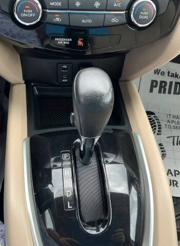 2016 Nissan Rogue SL