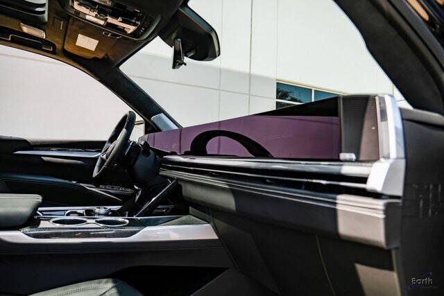 2025 Cadillac Escalade-V