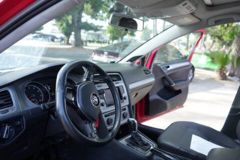 2015 Volkswagen Golf TSI SE