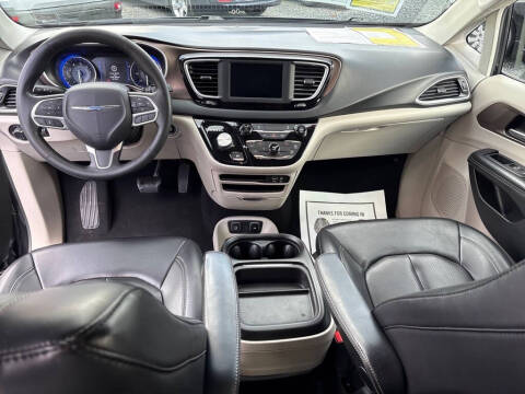 2020 Chrysler Voyager LXi