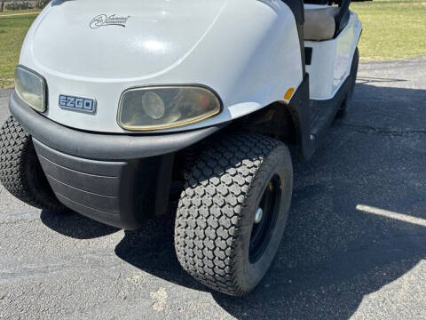 2018 E-Z-GO Valor