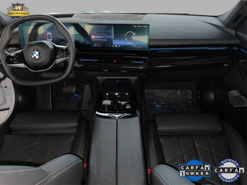 2025 BMW 5 Series 530i