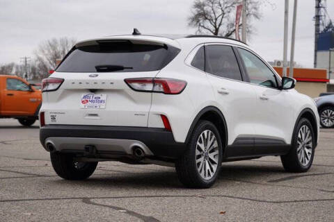 2022 Ford Escape Titanium