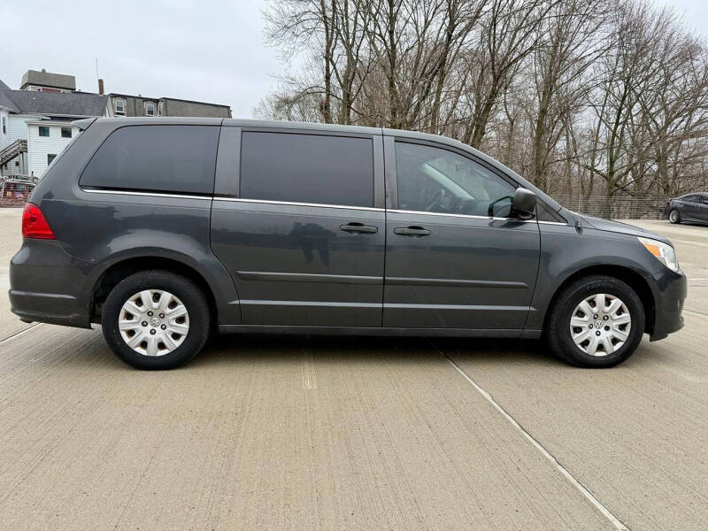 2012 Volkswagen Routan S