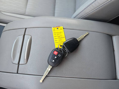 2014 Toyota Highlander LE