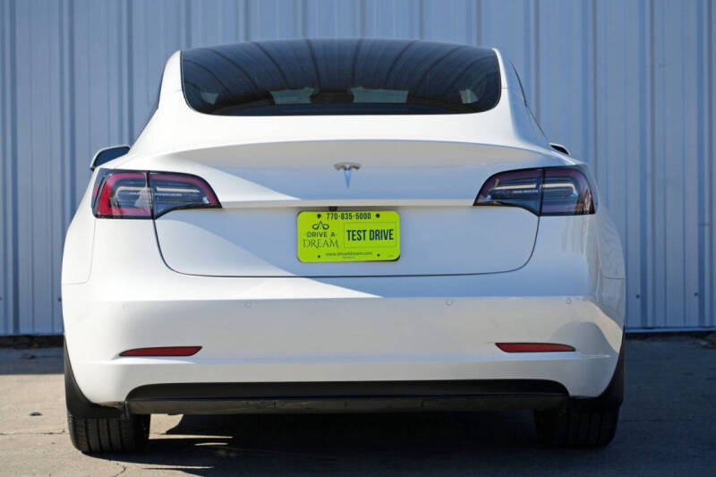 2021 Tesla Model 3 Standard Range Plus