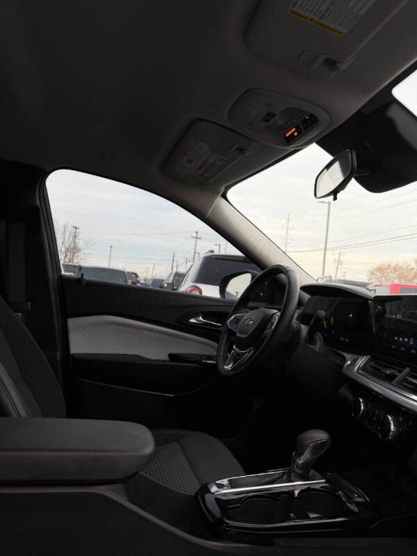 2024 Chevrolet Trax LT