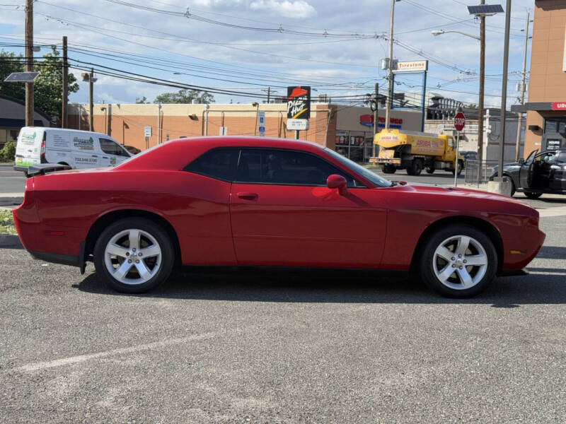 2012 Dodge Challenger SXT
