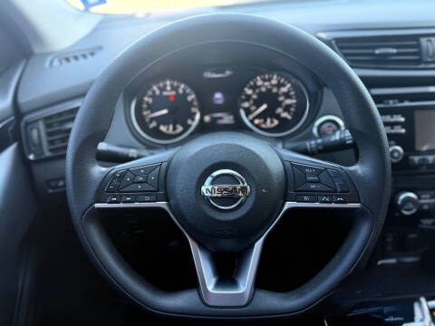 2017 Nissan Rogue Sport SV