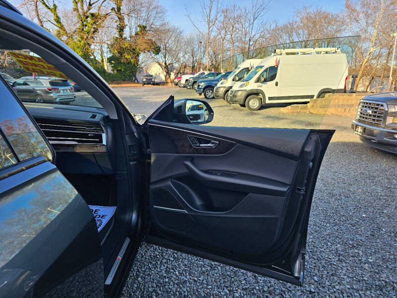 2020 Audi Q8 quattro Premium Plus 55 TFSI