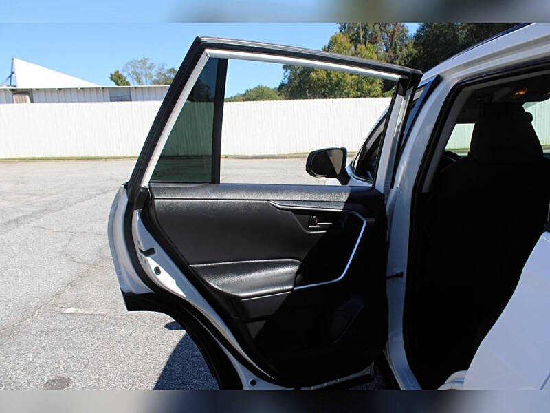 2021 Toyota RAV4 Hybrid LE