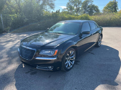 2014 Chrysler 300 for sale at Mr. Auto in Hamilton OH