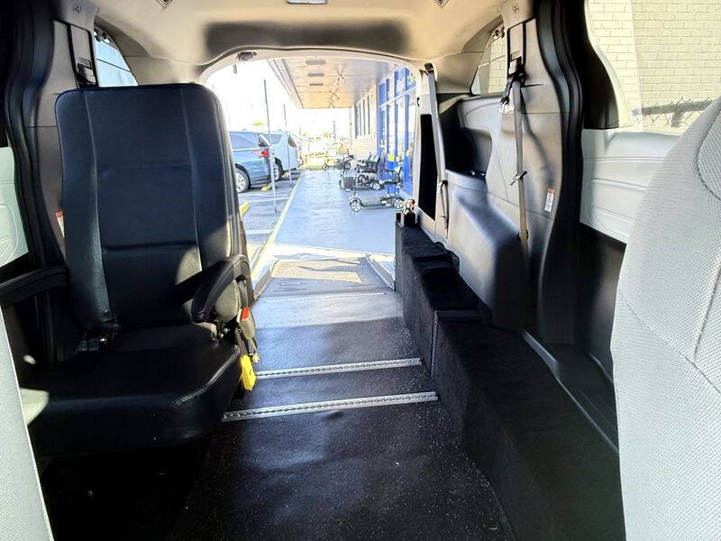 2026 Toyota Sienna LE 8-Passenger