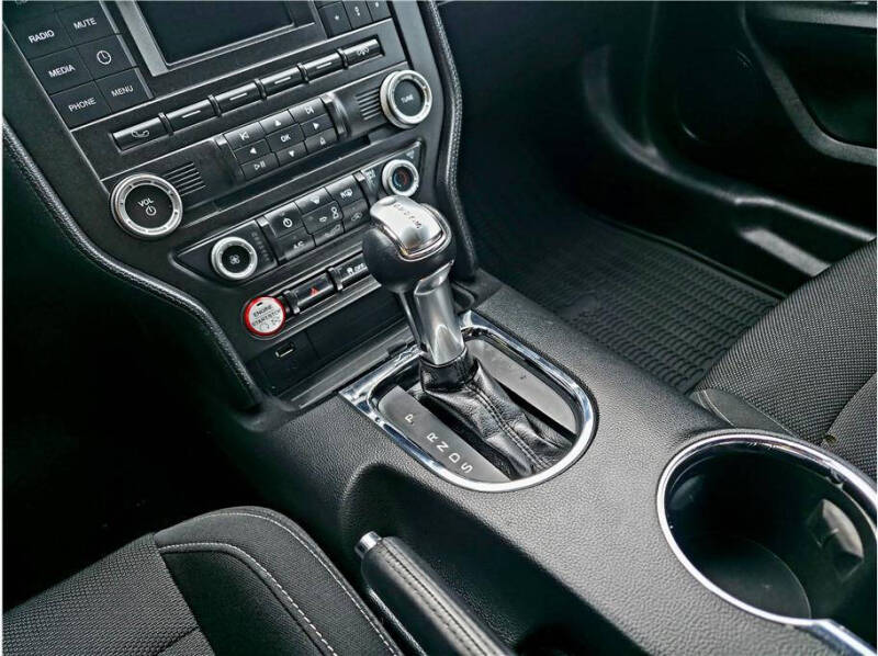 2015 Ford Mustang V6