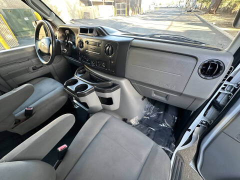2014 Ford E-Series E-350 SD XL