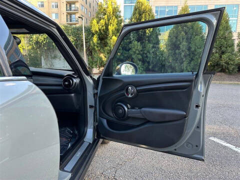 2016 MINI Hardtop 4 Door Cooper