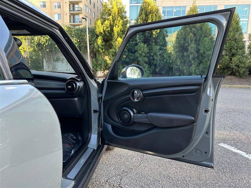 2016 MINI Hardtop 4 Door Cooper