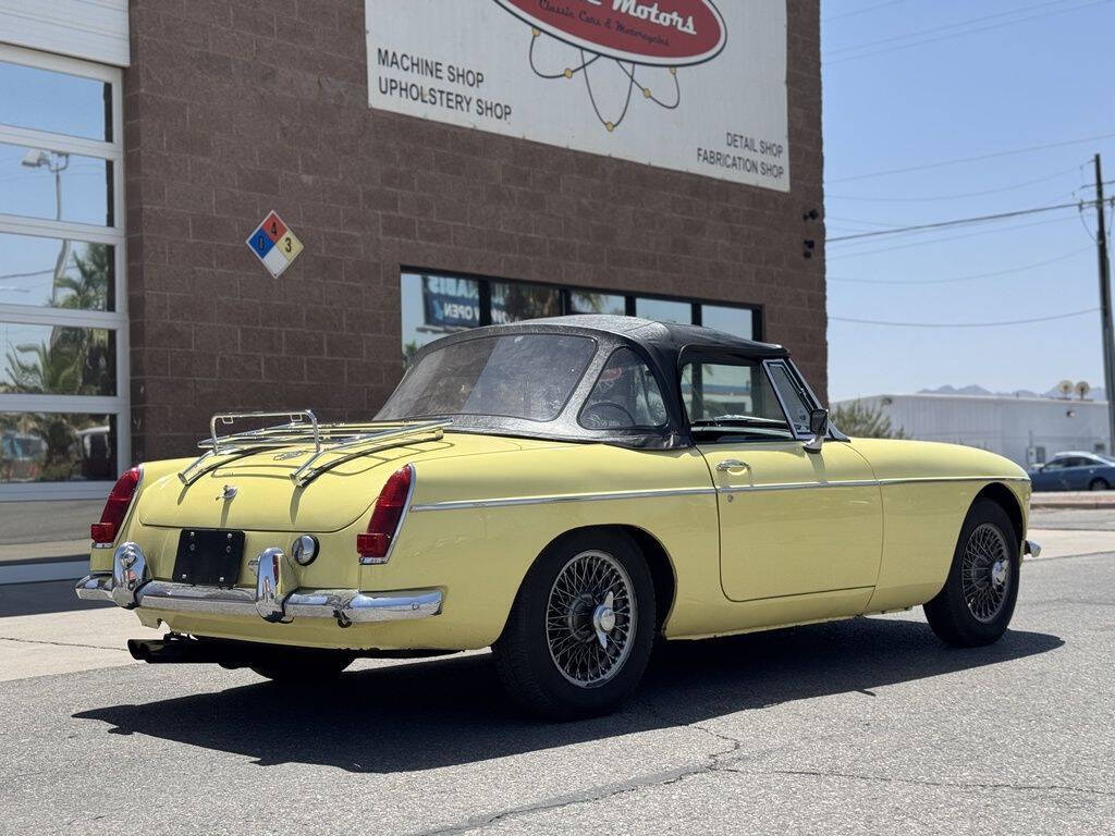 1967 MG MGB 25