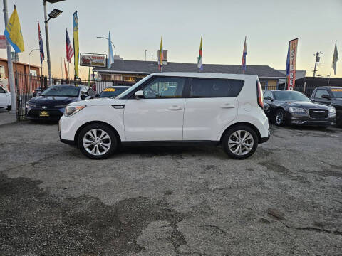 2016 Kia Soul +