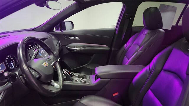 2023 Cadillac XT4 Premium Luxury