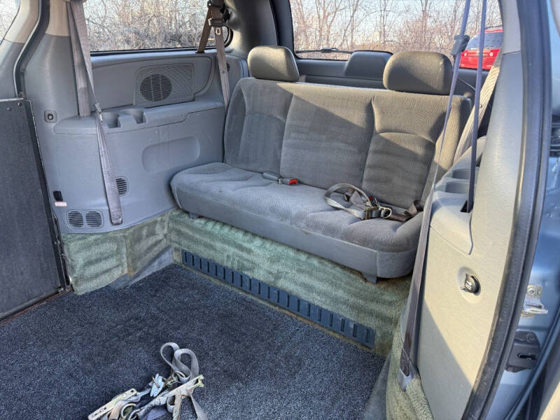 2005 Dodge Grand Caravan SE