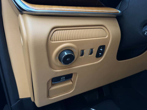 2022 Jeep Grand Wagoneer Series III