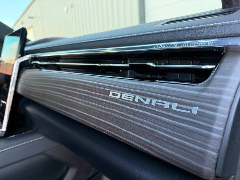 2025 GMC Sierra EV Denali