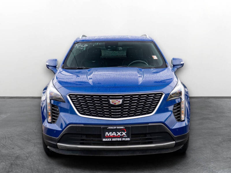 2022 Cadillac XT4 Premium Luxury