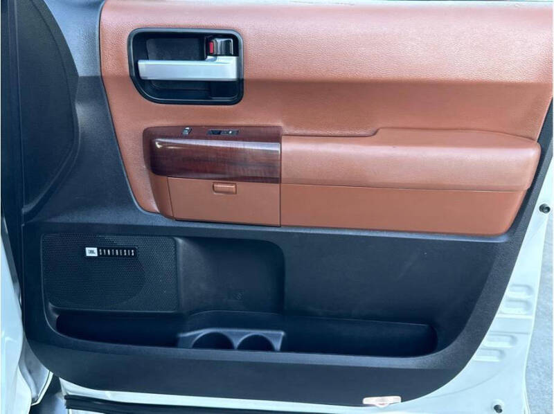 2016 Toyota Sequoia Platinum