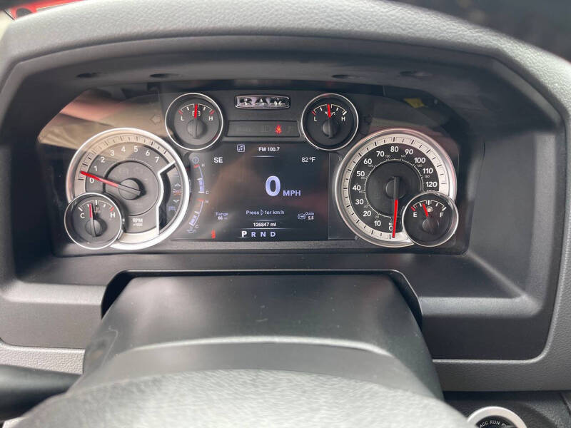 2016 RAM 1500 SLT