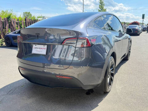 2024 Tesla Model Y Long Range