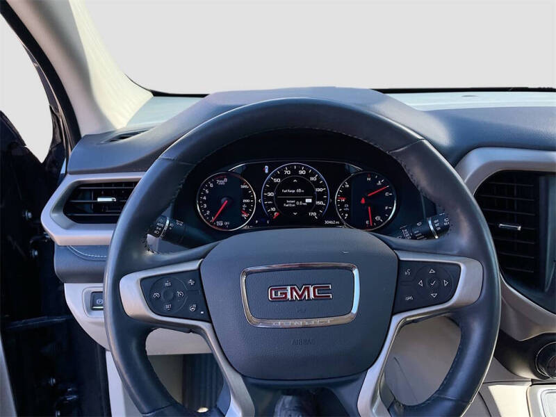 2022 GMC Acadia Denali