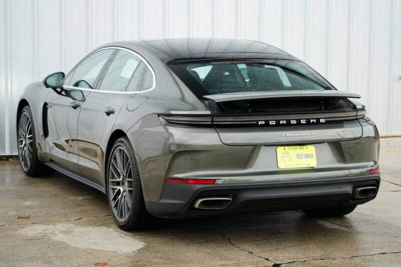 2025 Porsche Panamera 4 E-Hybrid