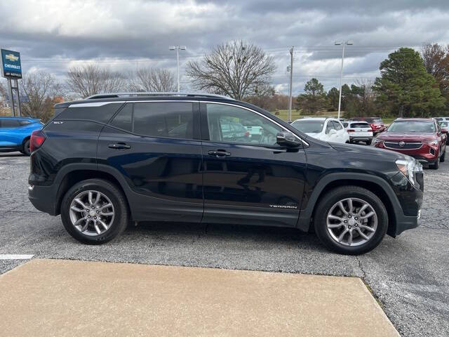 2023 GMC Terrain SLT