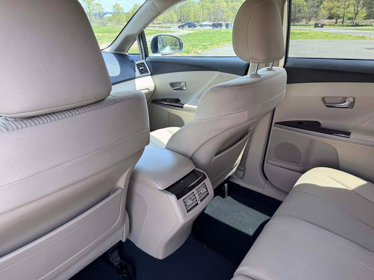 2011 Toyota Venza 14