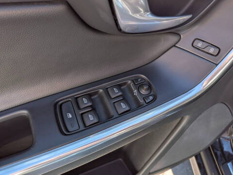 2017 Volvo XC60 T5 Dynamic