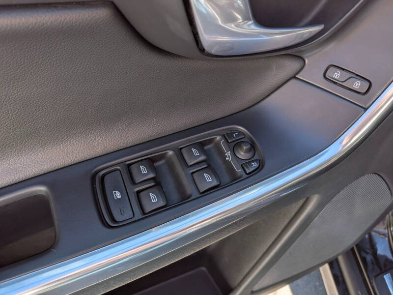 2017 Volvo XC60 T5 Dynamic