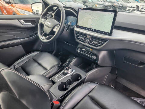 2024 Ford Escape Platinum