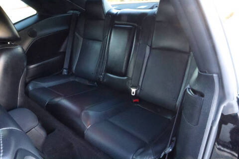 2015 Dodge Challenger SXT Plus