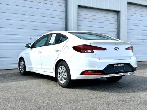 2020 Hyundai Elantra SE