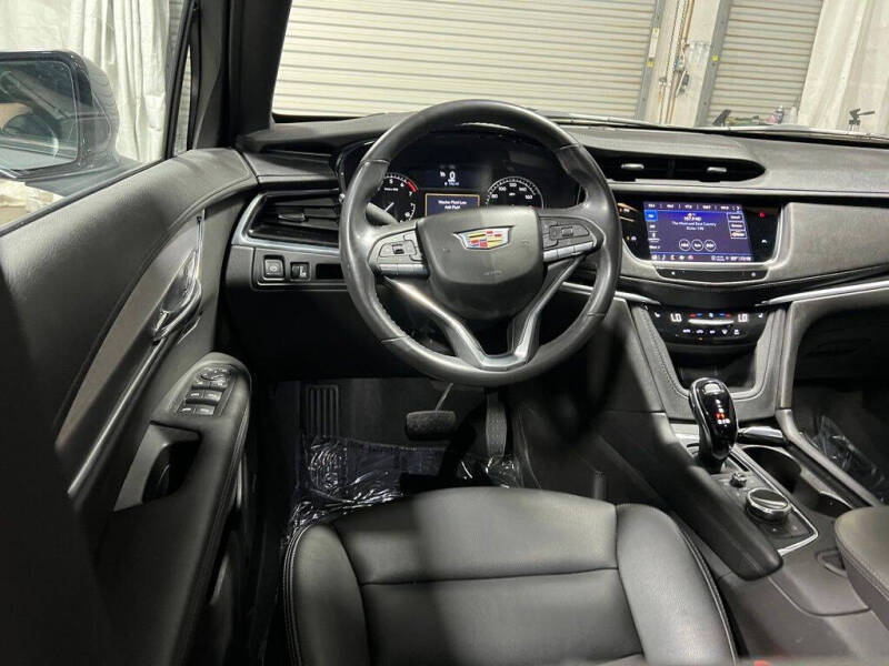 2024 Cadillac XT6 Luxury