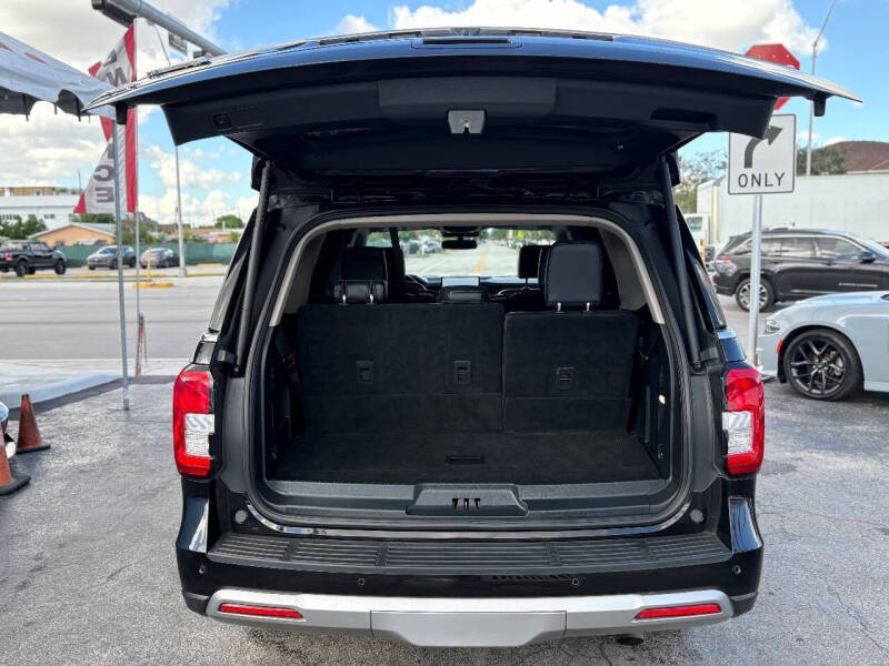 2024 Ford Expedition XLT