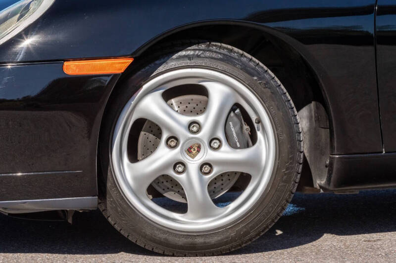 2001 Porsche 911 Carrera