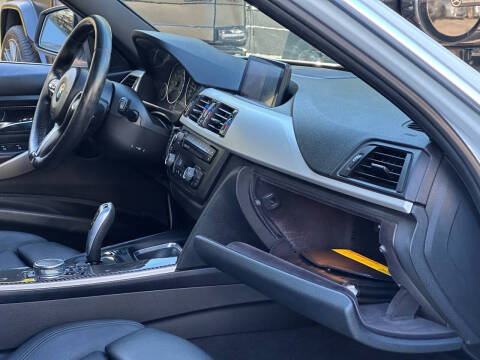 2015 BMW 3 Series 320i