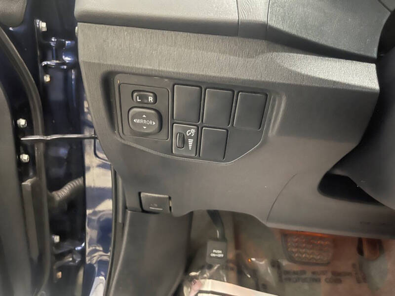 2015 Toyota Prius Three