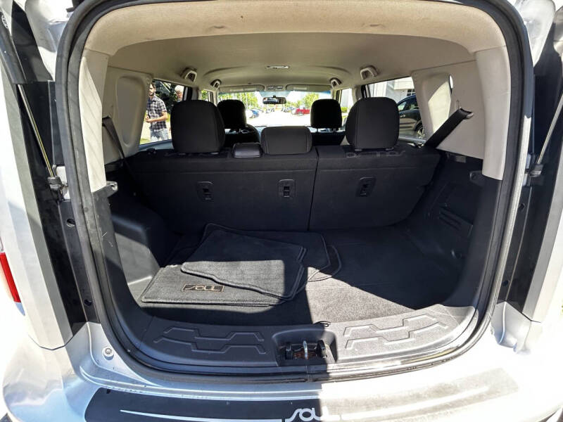 2012 Kia Soul +