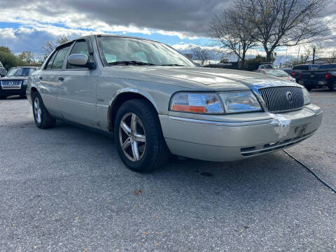 2004 Mercury Grand Marquis for sale at Murray's Used Cars in Flat Rock MI