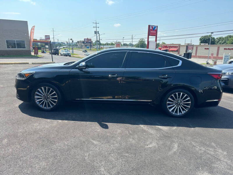 2017 Kia Cadenza Premium's photo