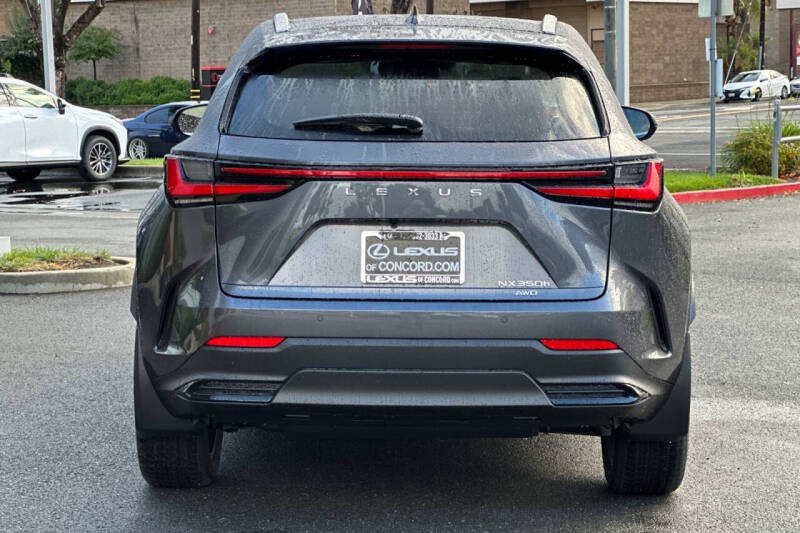 2026 Lexus NX 350h Luxury