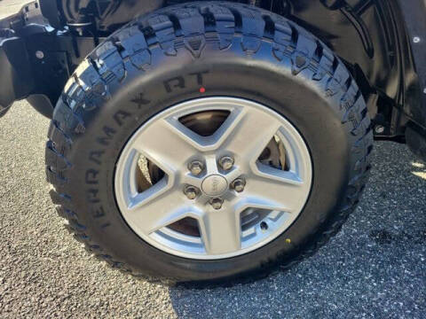 2023 Jeep Gladiator Sport